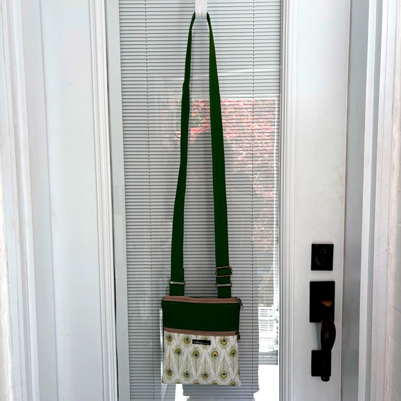 Vegan Crossbody Bag - upcycled - Cruelty Free - Picture 7 of 7